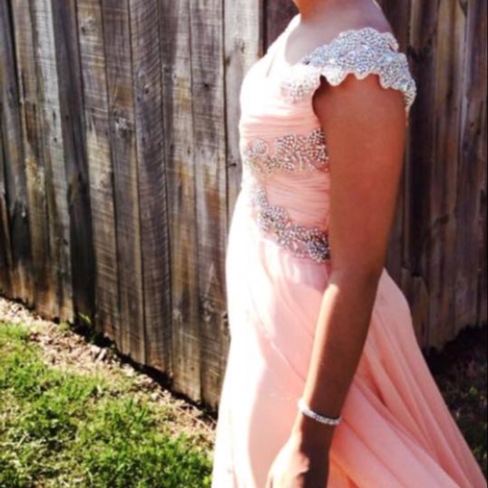 Prom dresses - Picture 4 of 4